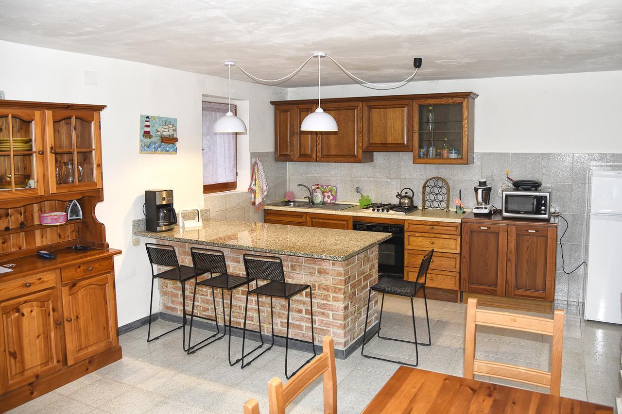 Due Pini Apartment Corniglia Bagian luar foto