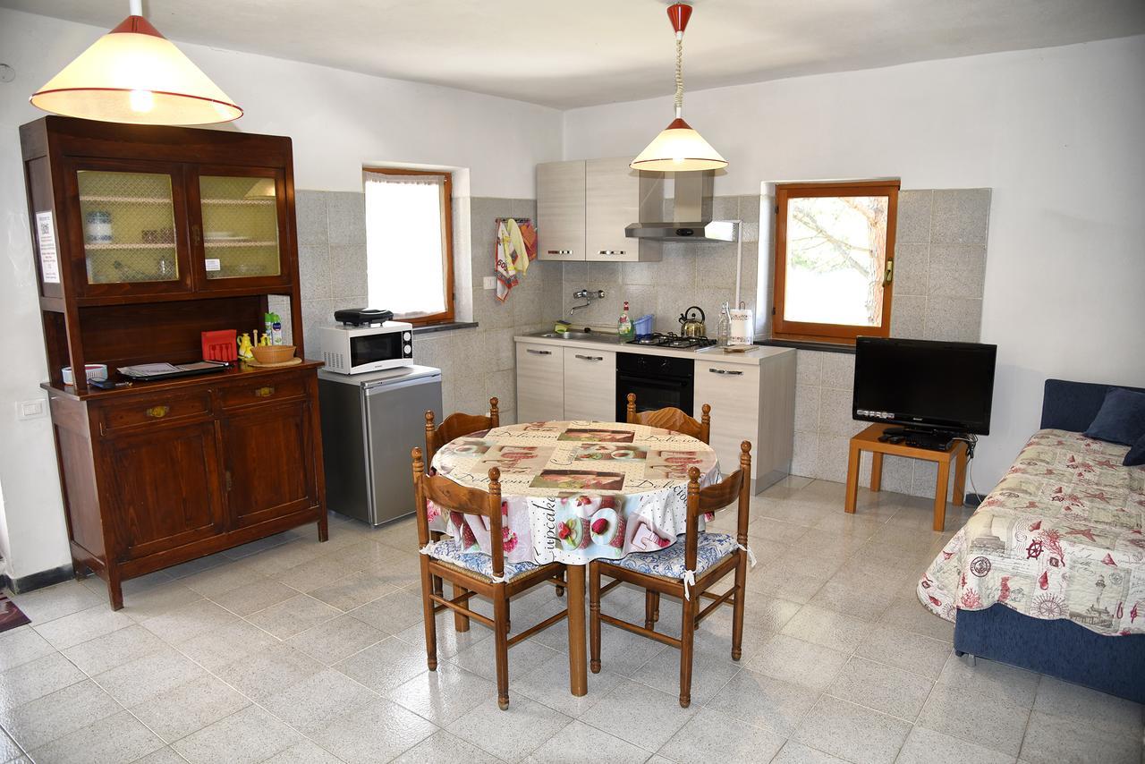 Due Pini Apartment Corniglia Bagian luar foto
