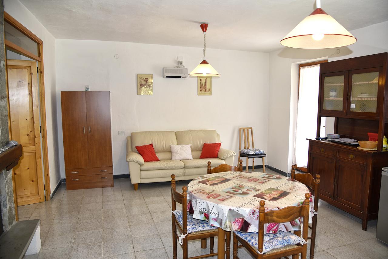 Due Pini Apartment Corniglia Bagian luar foto