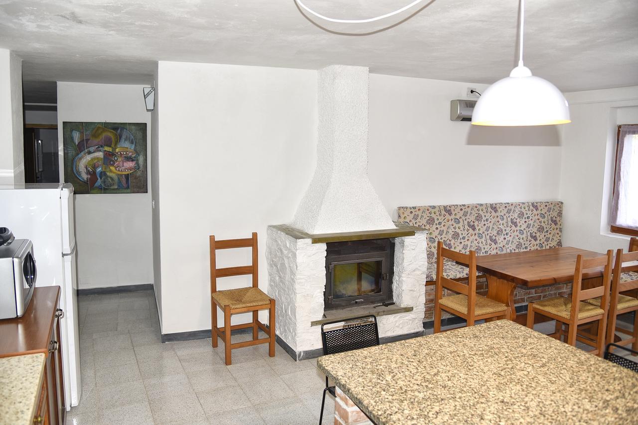 Due Pini Apartment Corniglia Bagian luar foto