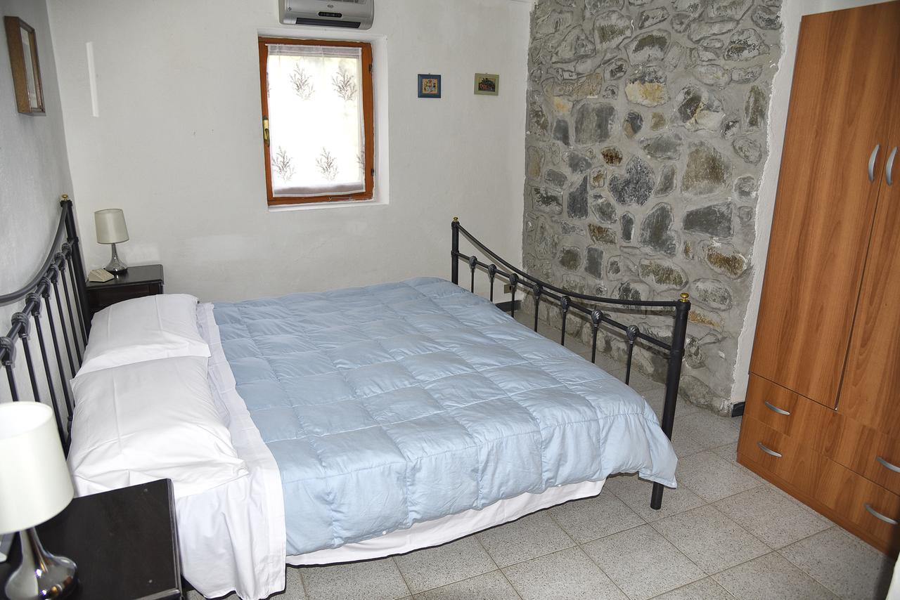 Due Pini Apartment Corniglia Bagian luar foto