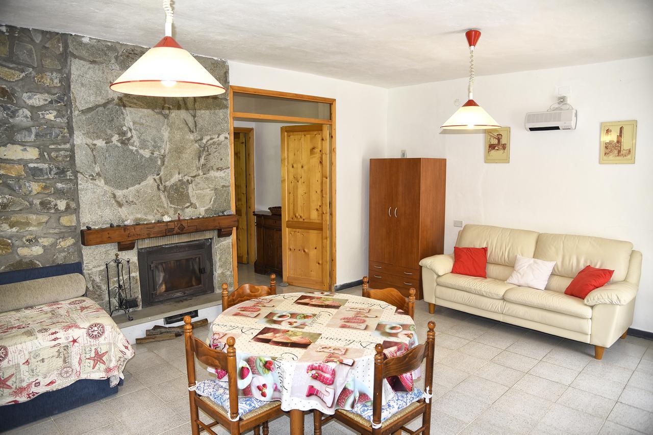 Due Pini Apartment Corniglia Bagian luar foto